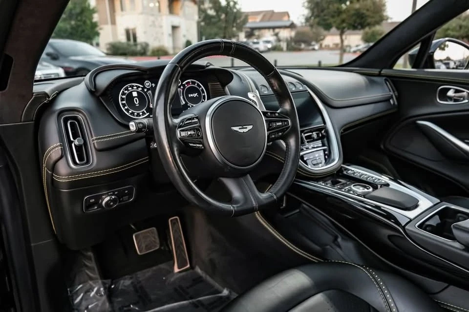 2021 Aston Martin DBX - Image 12 of 20