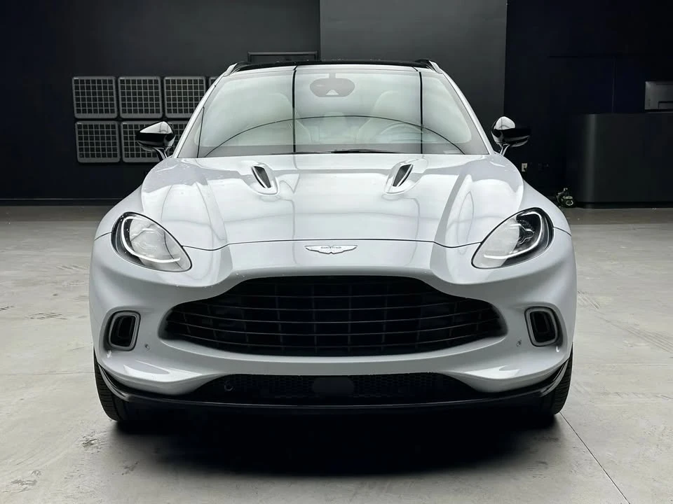 2021 Aston Martin DBX - Image 8 of 19