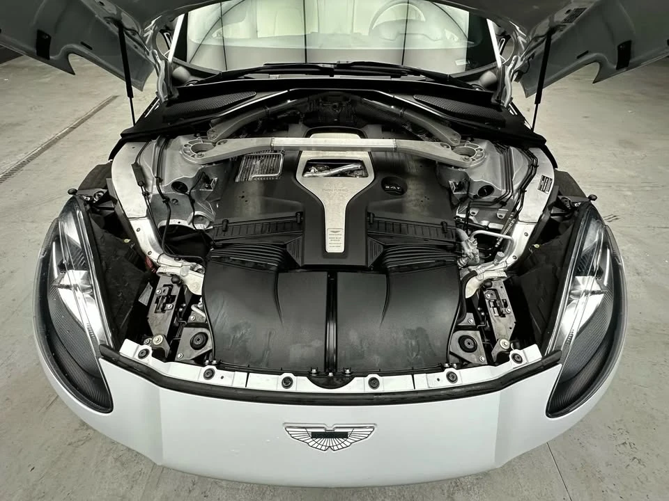2021 Aston Martin DBX - Image 17 of 19