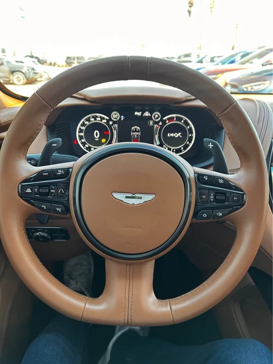 2021 Aston Martin DBX - Image 10 of 11