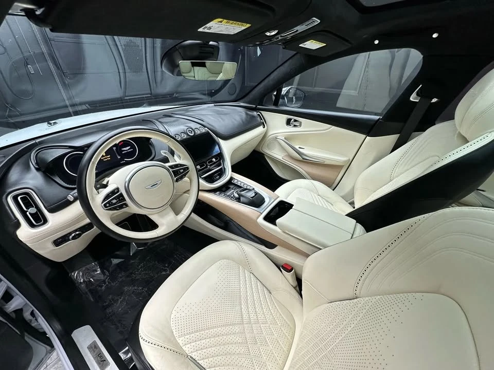 2021 Aston Martin DBX - Image 12 of 19