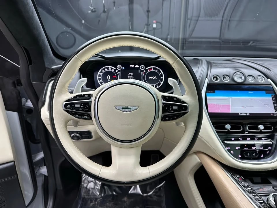 2021 Aston Martin DBX - Image 15 of 19