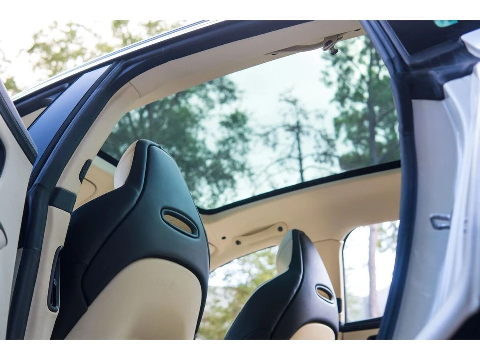 2021 Aston Martin DBX - Image 17 of 20