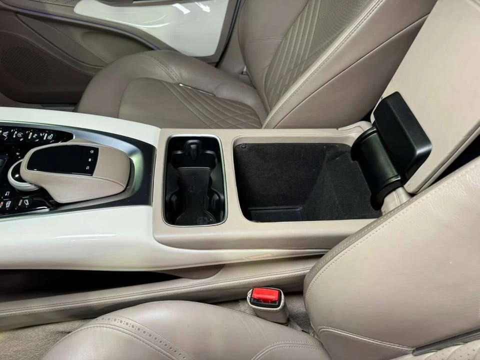 2021 Aston Martin DBX - Image 17 of 18