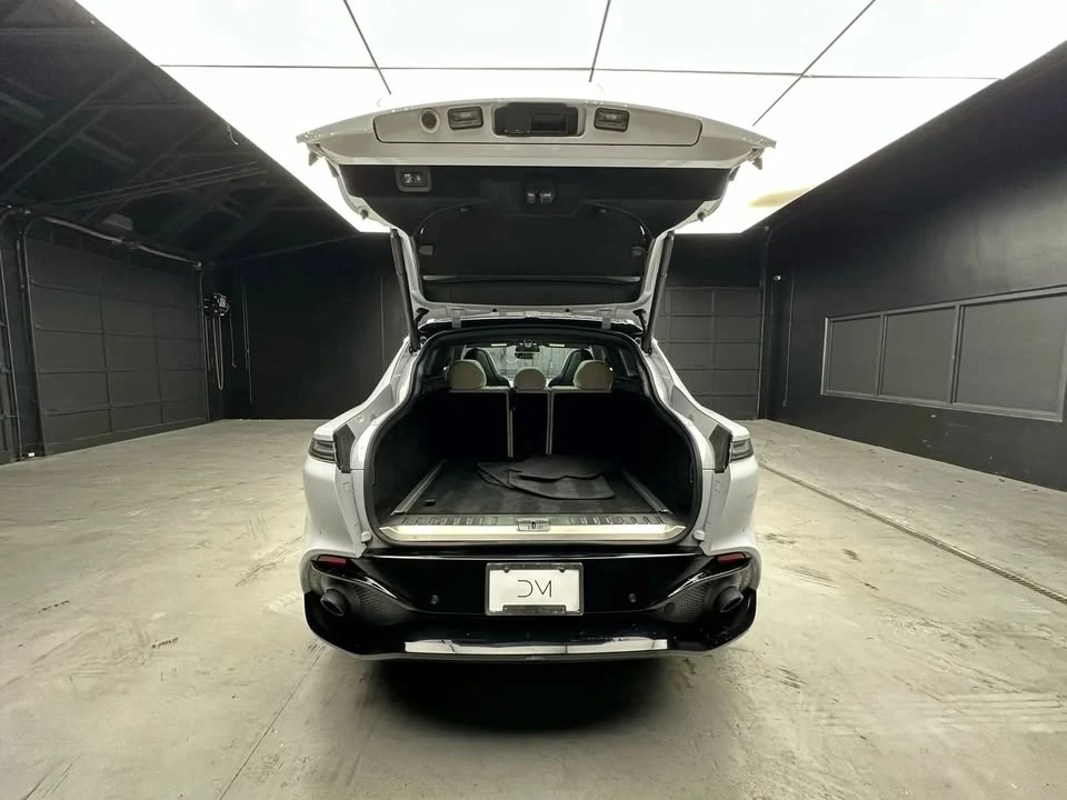 2021 Aston Martin DBX - Image 18 of 19