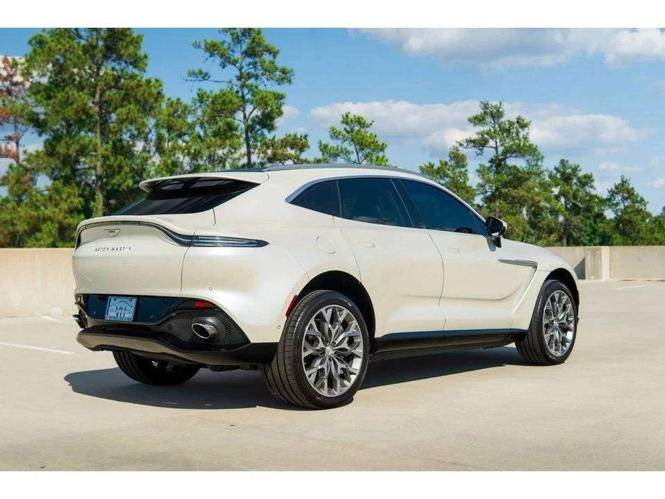 2021 Aston Martin DBX - Image 18 of 20