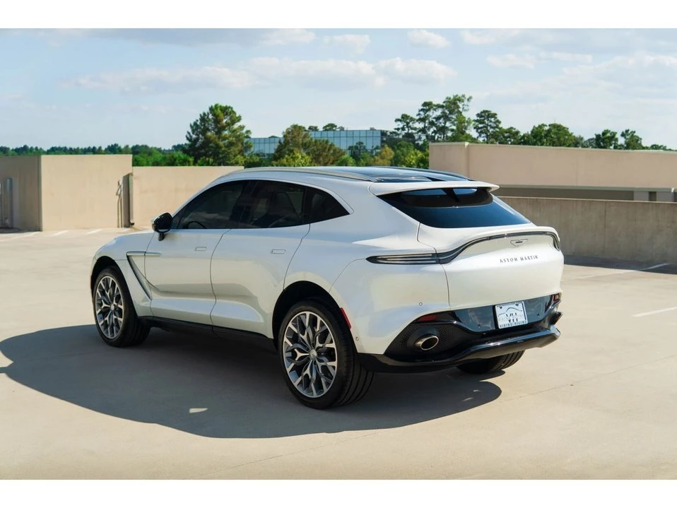 2021 Aston Martin DBX - Image 9 of 20