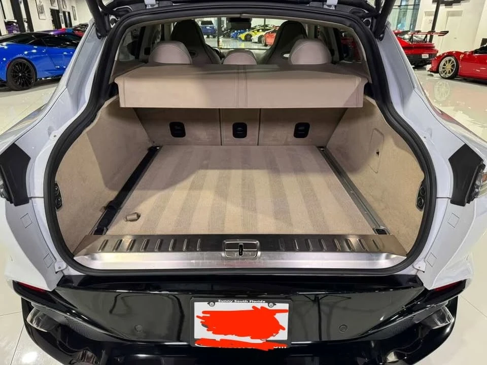 2021 Aston Martin DBX - Image 18 of 18
