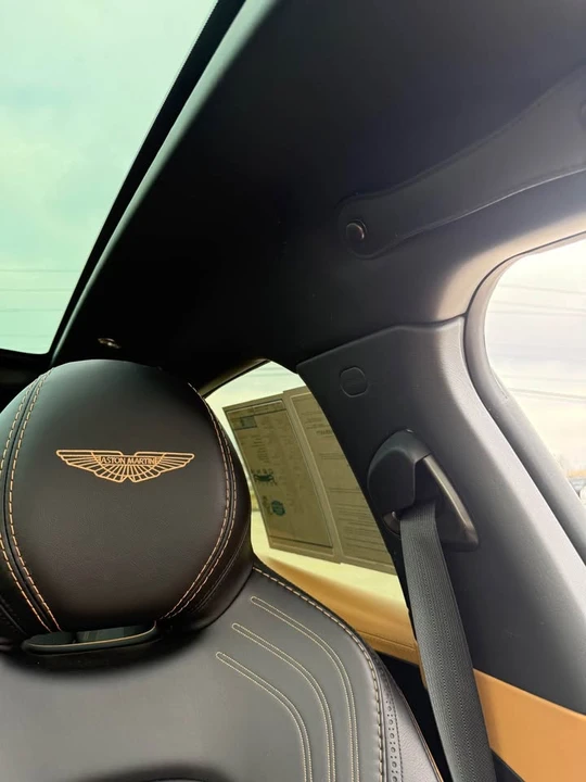 2021 Aston Martin DBX - Image 10 of 14