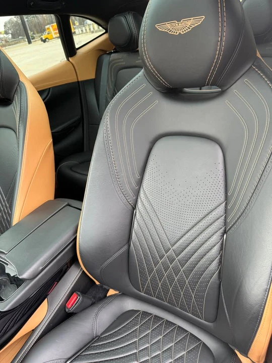 2021 Aston Martin DBX - Image 8 of 14