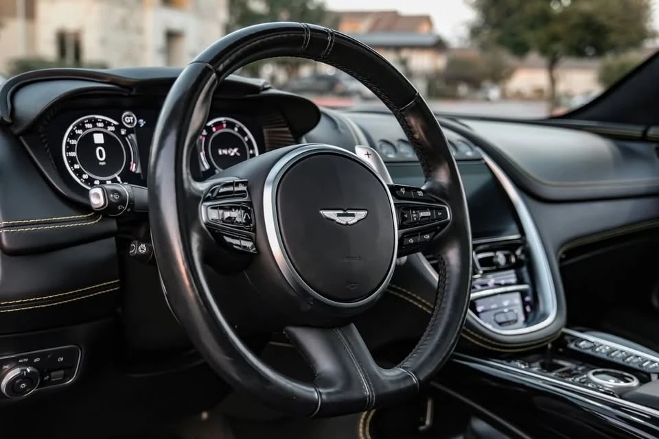 2021 Aston Martin DBX - Image 14 of 20