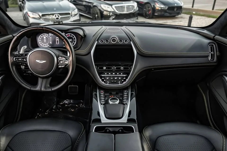 2021 Aston Martin DBX - Image 11 of 20