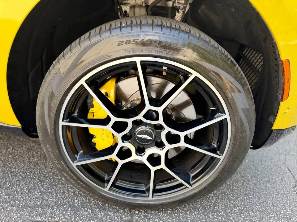 2021 Aston Martin DBX - Image 18 of 20