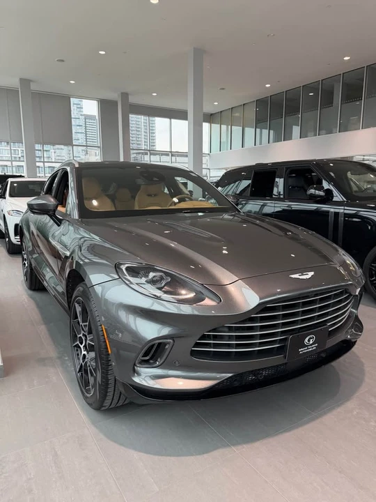 2021 Aston Martin DBX - Image 2 of 15
