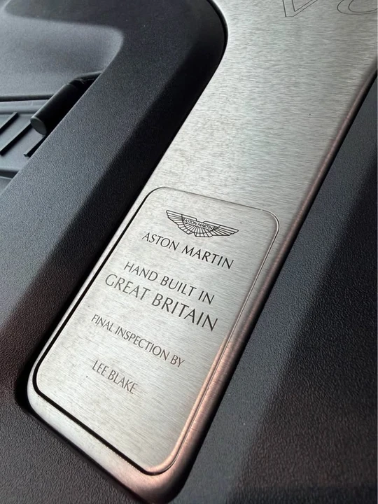 2021 Aston Martin DBX - Image 8 of 15