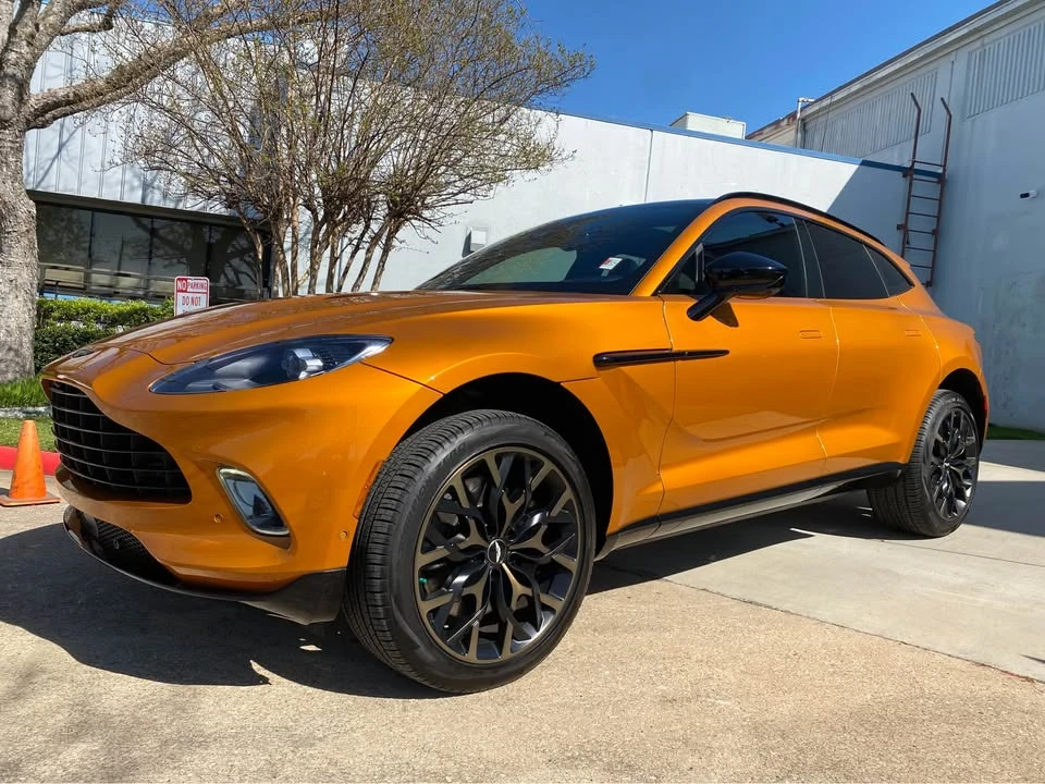 2021 Aston Martin DBX - Image 3 of 17