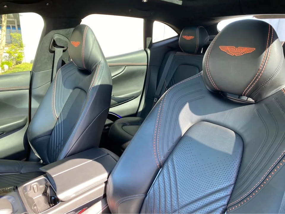 2021 Aston Martin DBX - Image 12 of 17