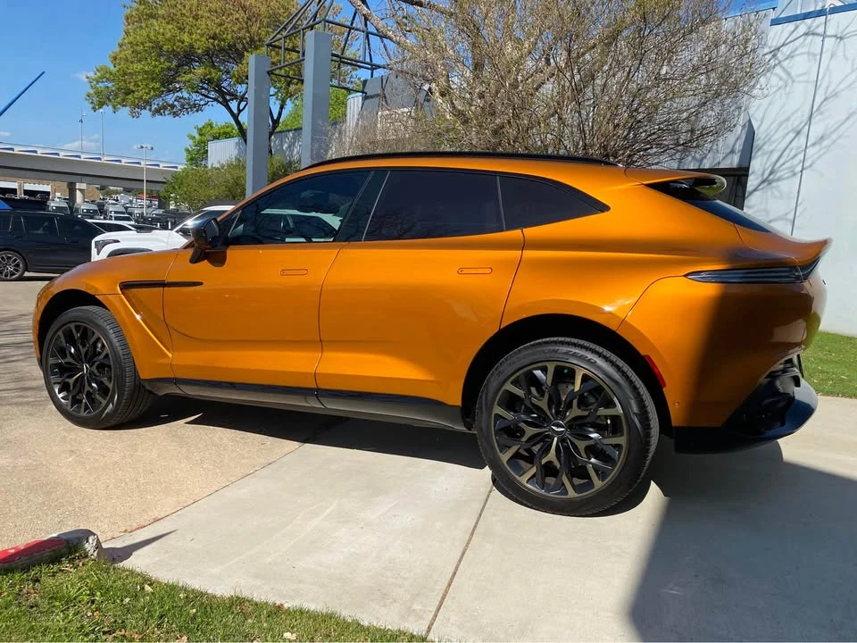 2021 Aston Martin DBX - Image 7 of 17