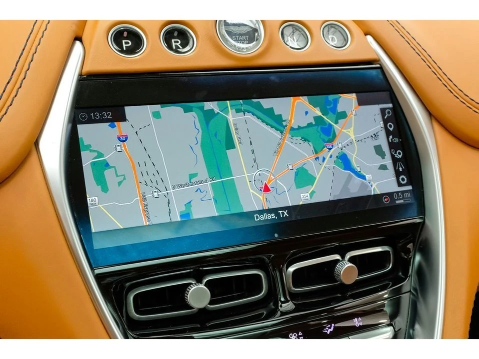 2021 Aston Martin DBX - Image 18 of 20