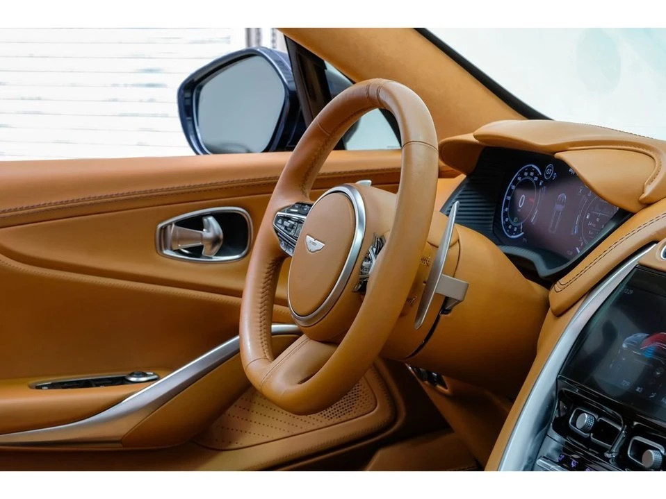 2021 Aston Martin DBX - Image 11 of 20
