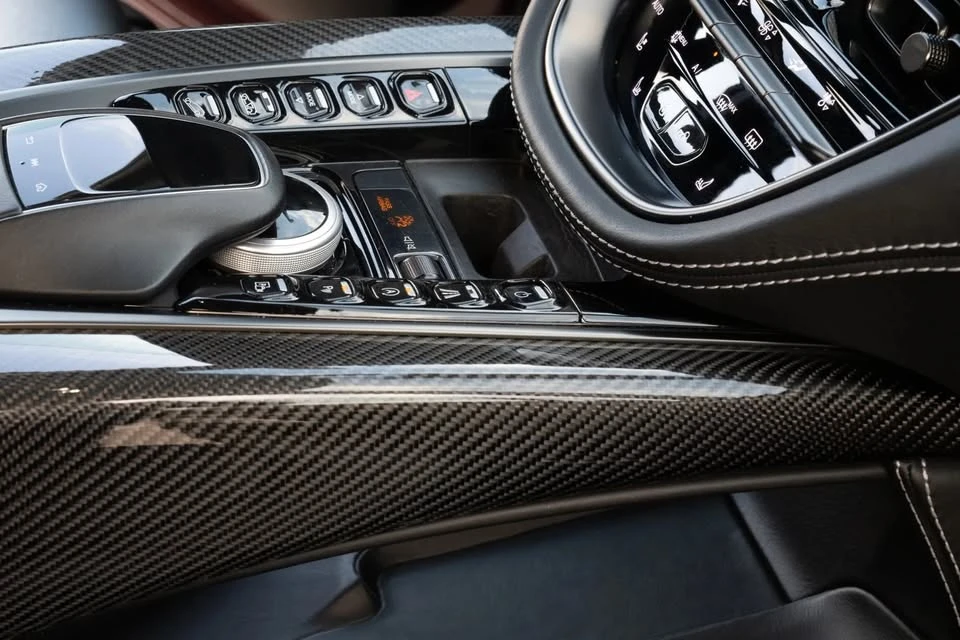 2021 Aston Martin DBX - Image 13 of 15