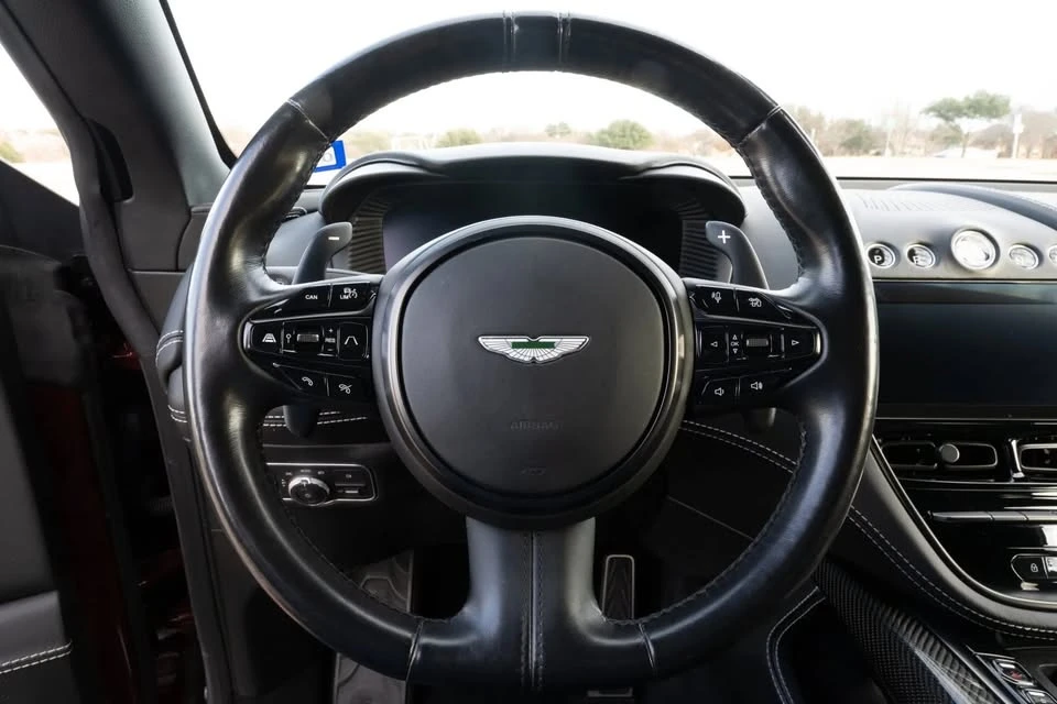 2021 Aston Martin DBX - Image 9 of 16