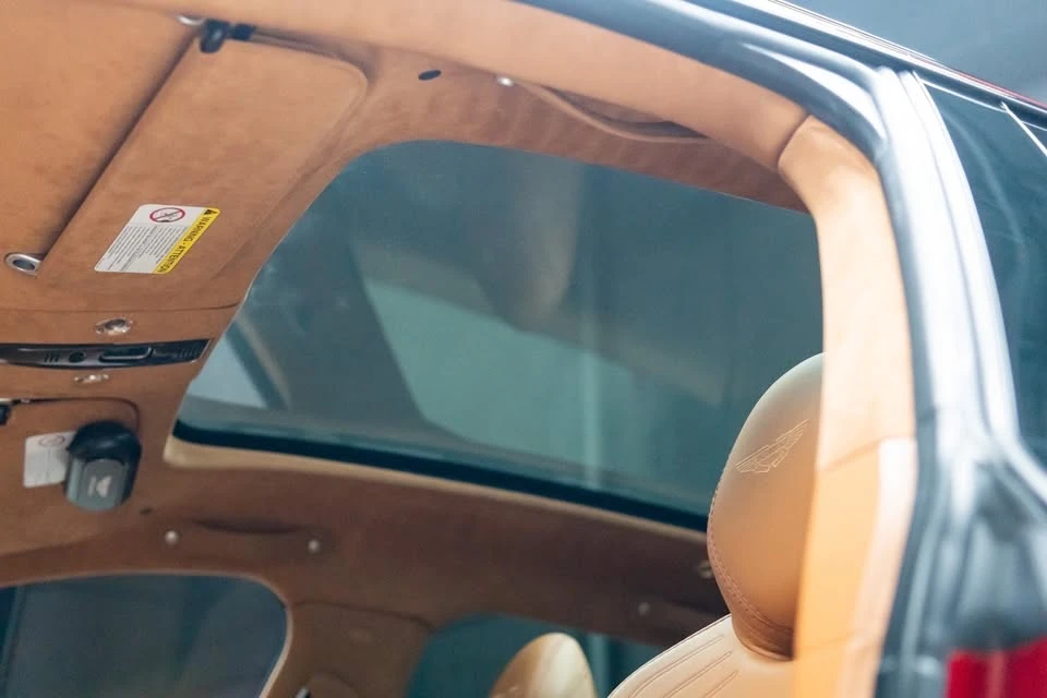 2021 Aston Martin DBX - Image 14 of 15
