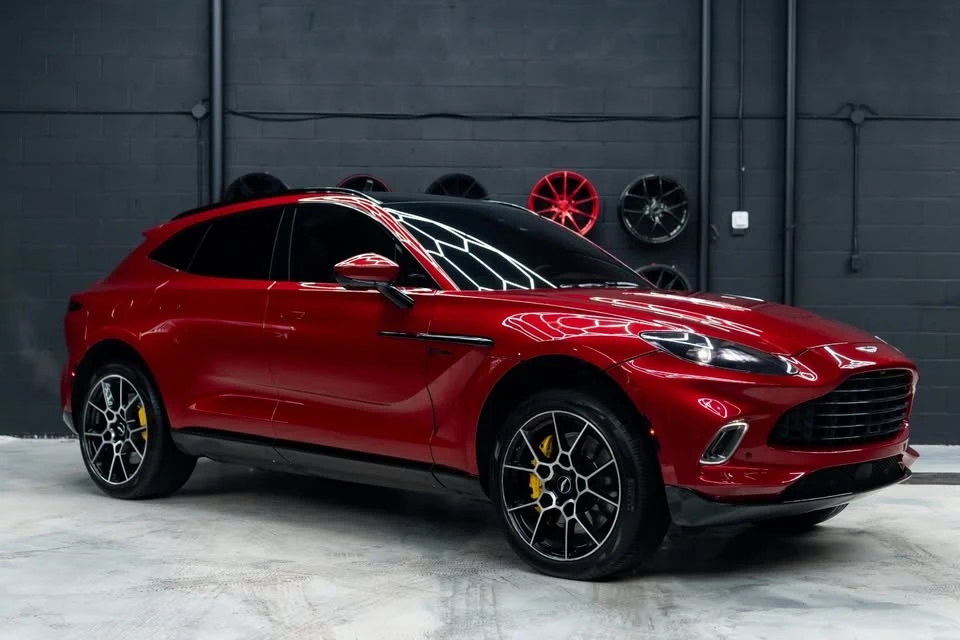 2021 Aston Martin DBX - Image 3 of 15