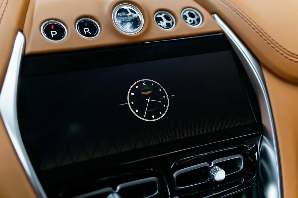 2021 Aston Martin DBX - Image 12 of 15