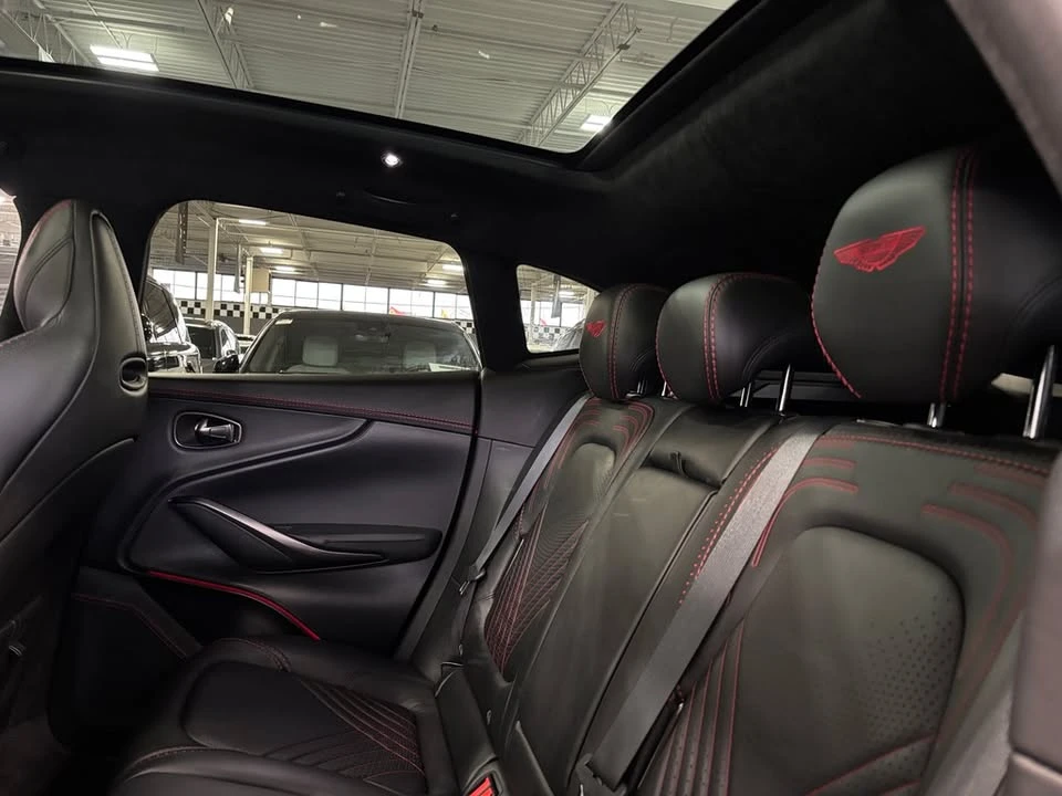 2021 Aston Martin DBX - Image 8 of 19