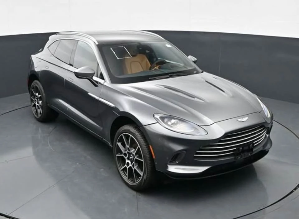 2021 Aston Martin DBX - Image 15 of 16