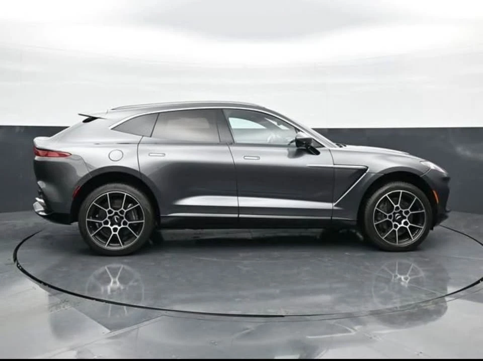 2021 Aston Martin DBX - Image 7 of 16