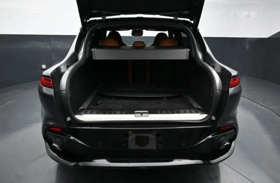 2021 Aston Martin DBX - Image 8 of 16
