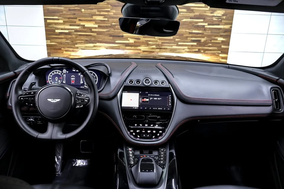 2021 Aston Martin DBX - Image 11 of 20