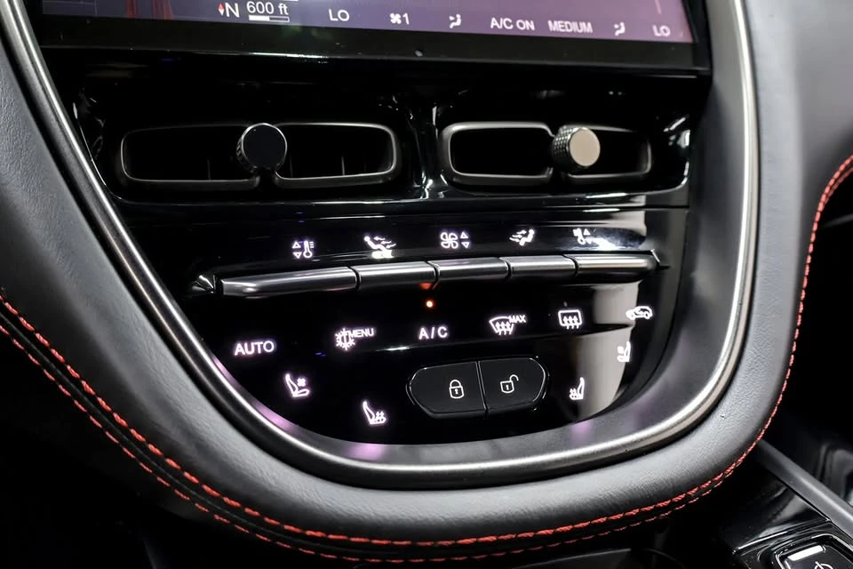 2021 Aston Martin DBX - Image 17 of 20