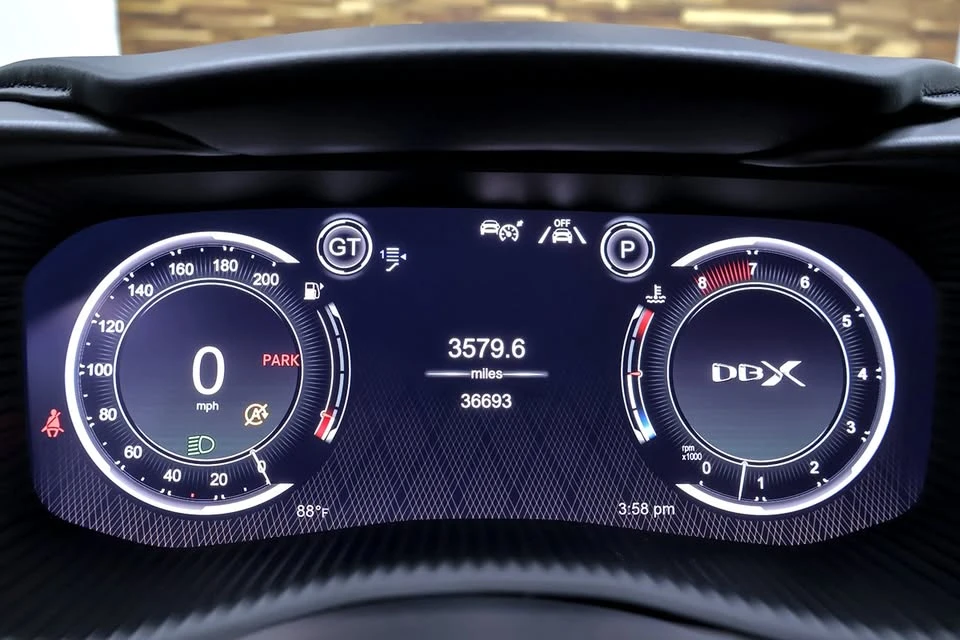 2021 Aston Martin DBX - Image 15 of 20