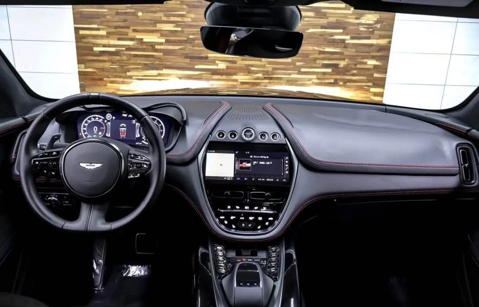 2021 Aston Martin DBX - Image 10 of 20