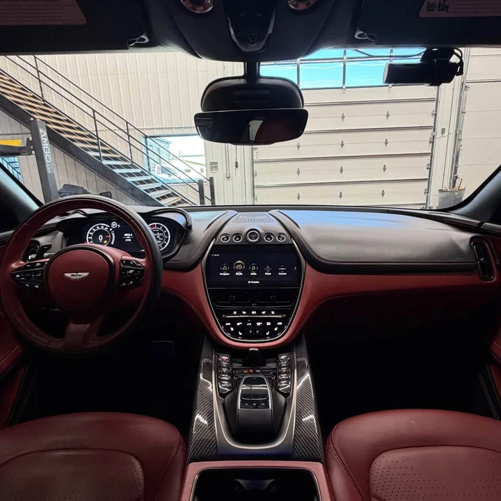 2021 Aston Martin DBX - Image 10 of 14