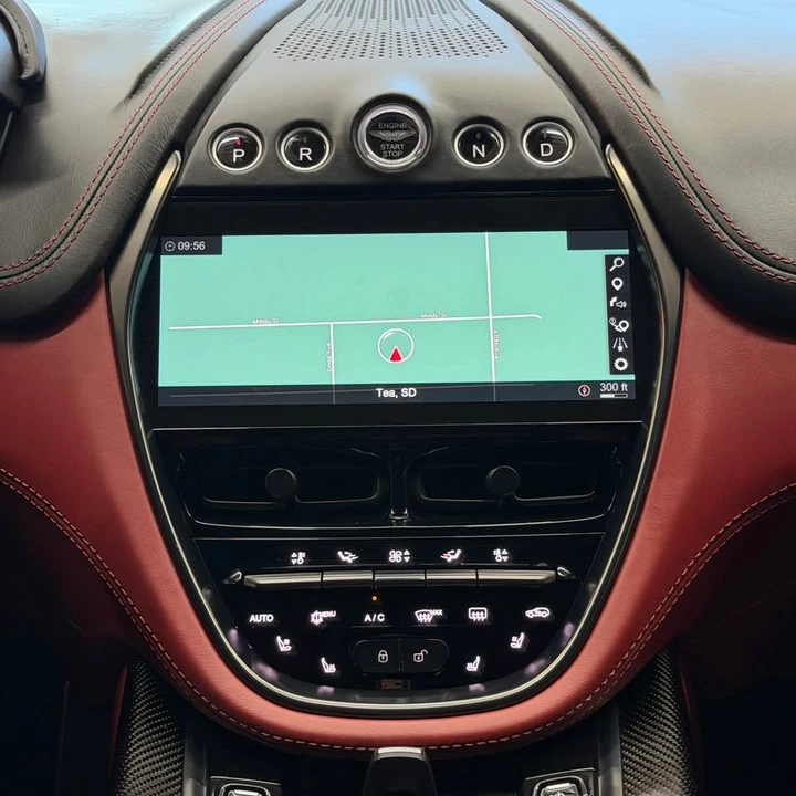 2021 Aston Martin DBX - Image 11 of 14