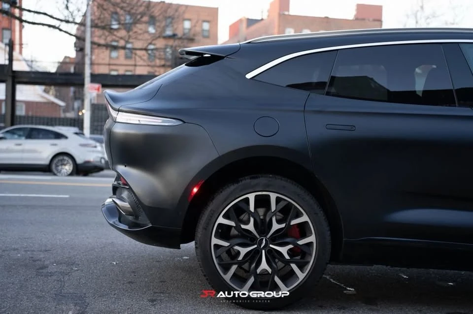 2021 Aston Martin DBX - Image 7 of 20