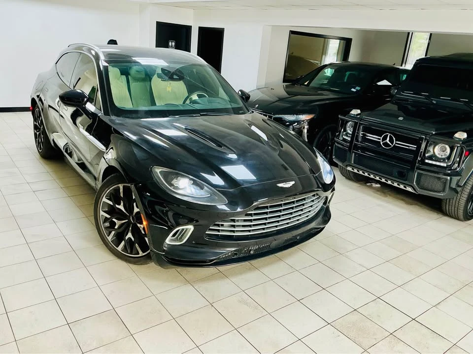 2021 Aston Martin DBX - Image 4 of 19