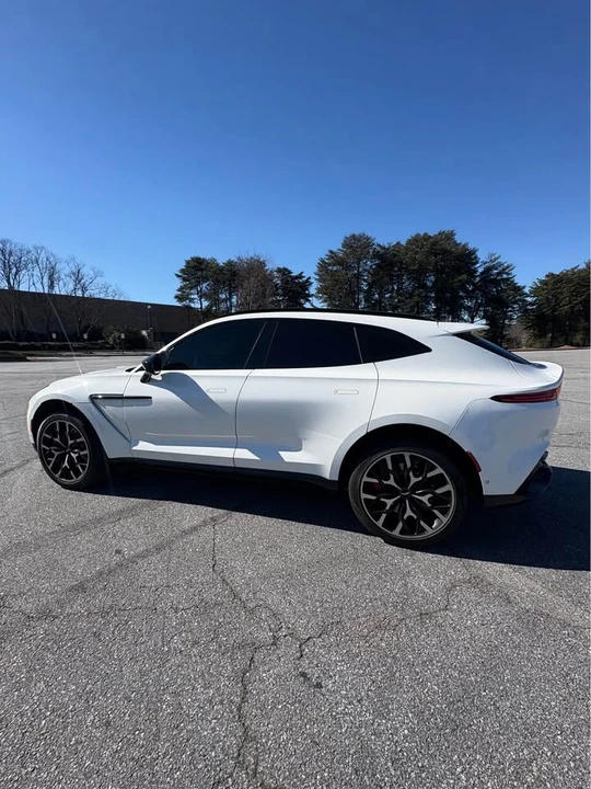 2021 Aston Martin DBX - Image 10 of 12