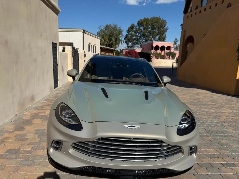 2021 Aston Martin DBX - Image 5 of 8