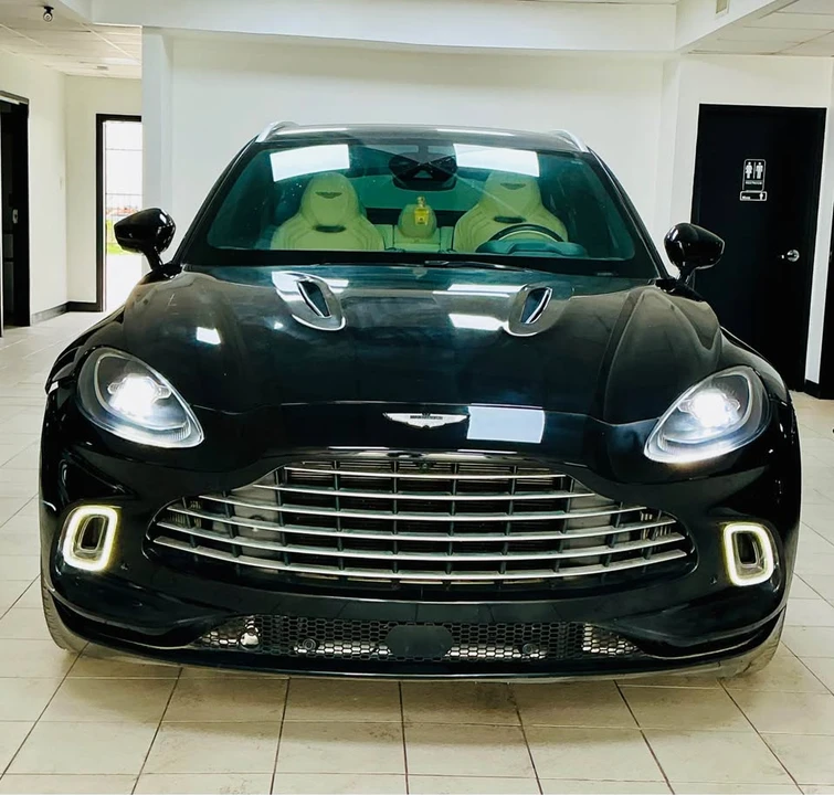 2021 Aston Martin DBX - Image 9 of 19