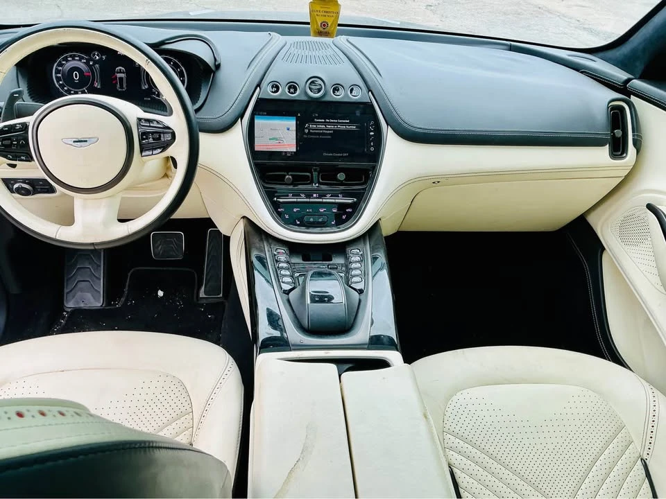 2021 Aston Martin DBX - Image 16 of 19