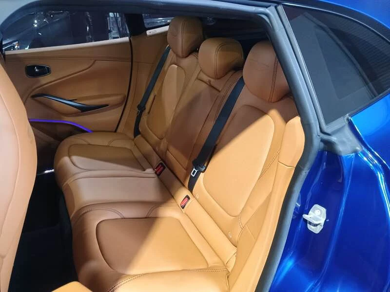 2021 Aston Martin DBX - Image 7 of 9