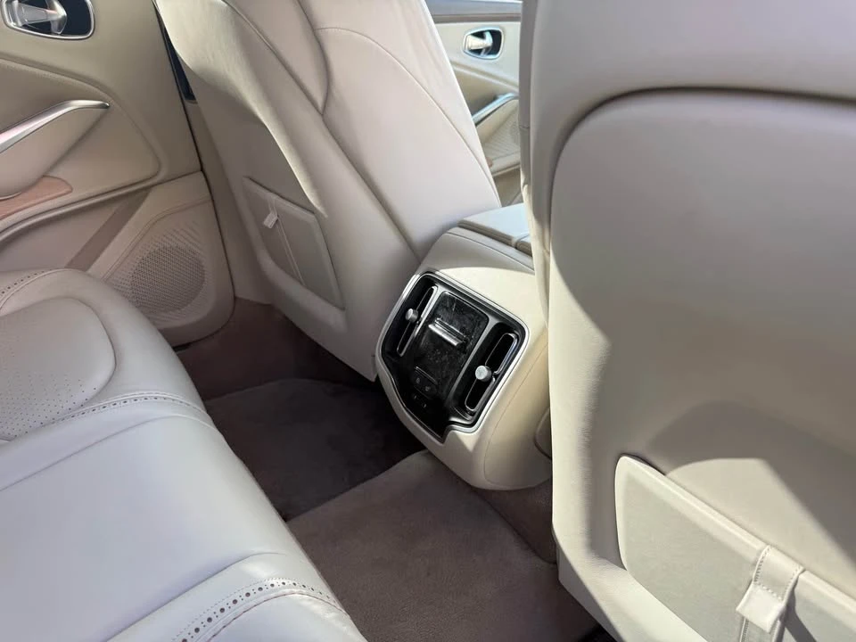 2021 Aston Martin DBX - Image 15 of 20