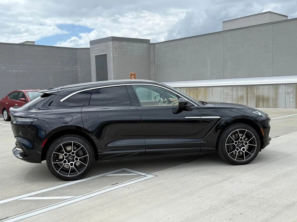 2021 Aston Martin DBX - Image 7 of 16