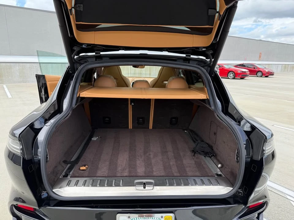 2021 Aston Martin DBX - Image 12 of 16