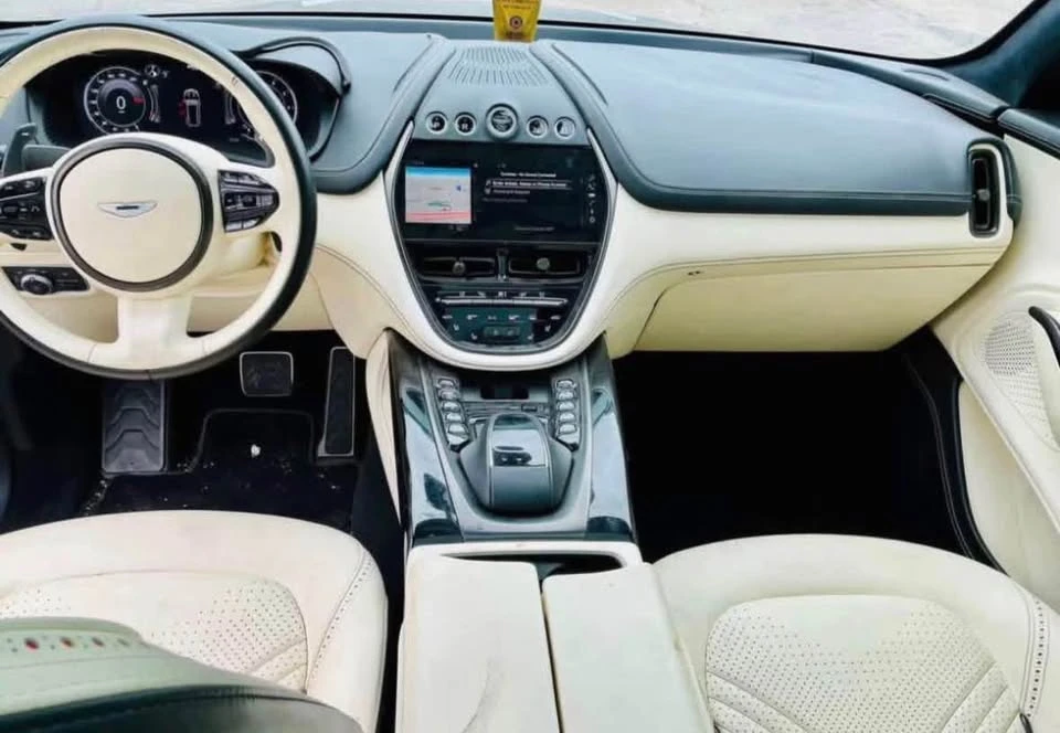 2021 Aston Martin DBX - Image 16 of 20